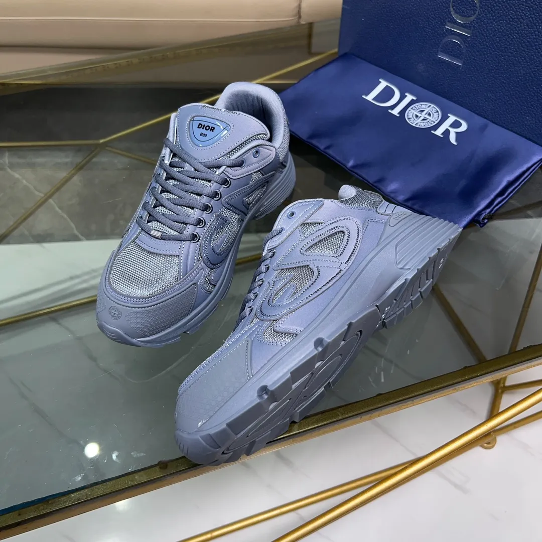 Men's Men's Shoes💰P460💰【DIOR】Dior's new B30 low-top sneakers✅ Carefully crafted from gray mesh fabric and white technical fabric, it features a CD30" graphic logo, and "DIO~B30" and "CD30" logos on the heel and tongue. The extra-light sculpted rubber sole is paired with iconic embellishments to enhance style, and internal stretch details create an ideal and comfortable wearing experience. Can be matched with a variety of casual looks to highlight a fashionable and modern sports style. Size: 38-44 (45 can be customized)